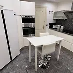 Apartment First Line Banus 4 Bed Sea Pool Marbella