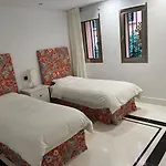 First Line Banus 4 Bed Sea Pool *