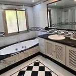 First Line Banus 4 Bed Sea Pool * Marbella