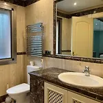 First Line Banus 4 Bed Sea Pool Apartment *