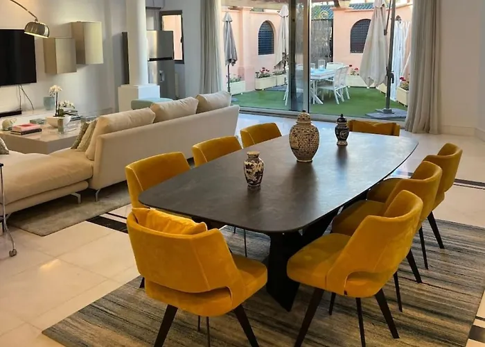 First Line Banus 4 Bed Sea Pool * Marbella
