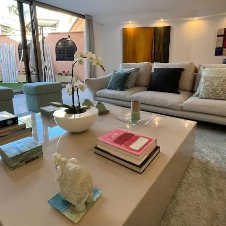 Lägenhet First Line Banus 4 Bed Sea Pool