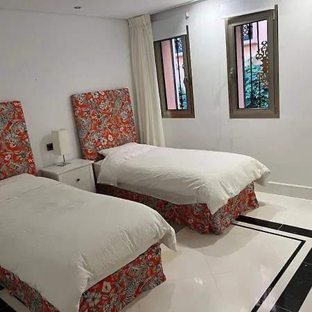 First Line Banus 4 Bed Sea Pool *