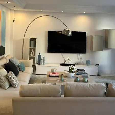 First Line Banus 4 Bed Sea Pool Lägenhet *