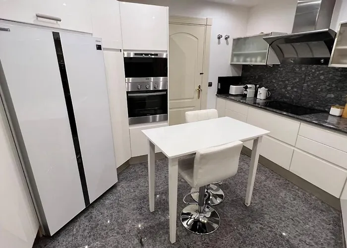 شقة First Line Banus 4 Bed Sea Pool ماربيا