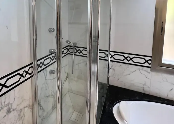 شقة First Line Banus 4 Bed Sea Pool *