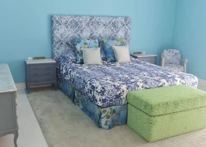 First Line Banus 4 Bed Sea Pool ماربيا