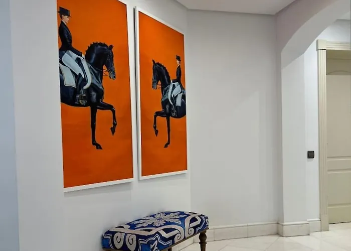 First Line Banus 4 Bed Sea Pool شقة